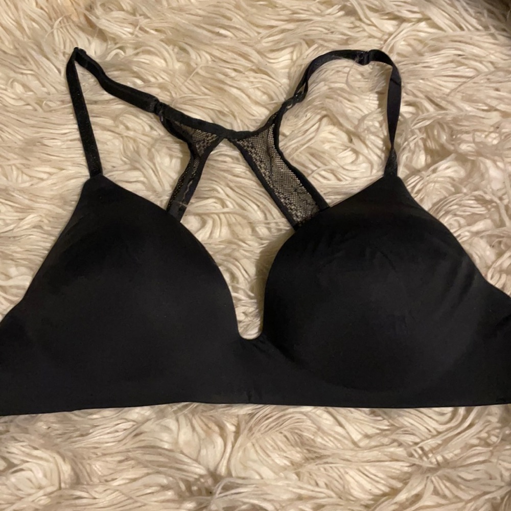 Victoria’s Secret Wireless bra 34C